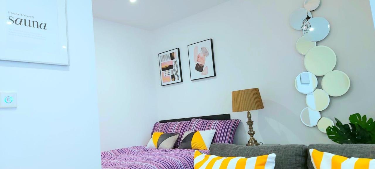 Great Studio Apartments - Netflix, Wifi, Digital Tv Sheffield Eksteriør billede
