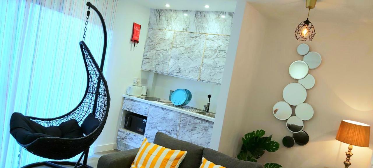 Great Studio Apartments - Netflix, Wifi, Digital Tv Sheffield Eksteriør billede