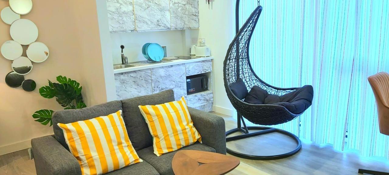 Great Studio Apartments - Netflix, Wifi, Digital Tv Sheffield Eksteriør billede